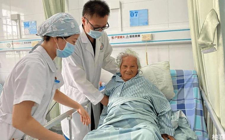 COVID-19 所有疫苗推文数据集
