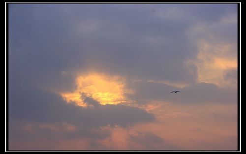 SEVIR 是一个经过注释、策划和时空对齐的数据集