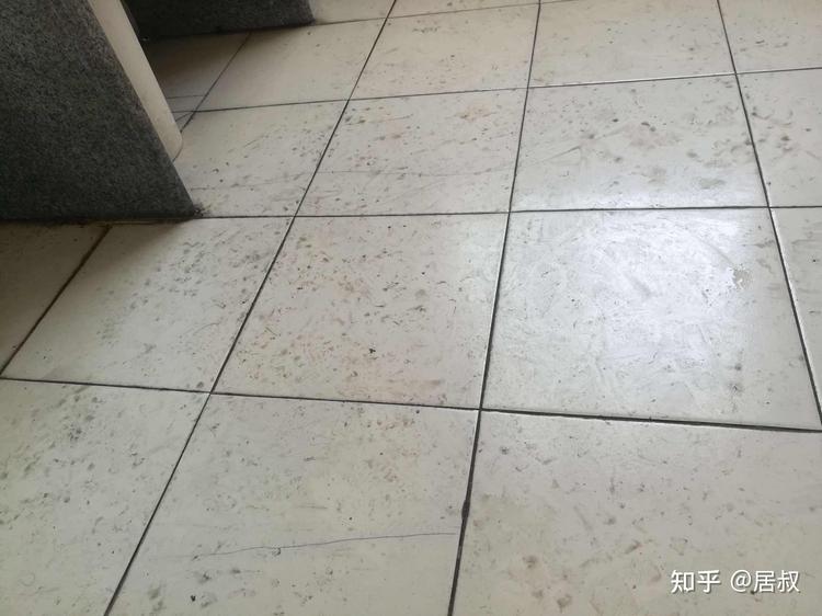 室内地面污渍数据集